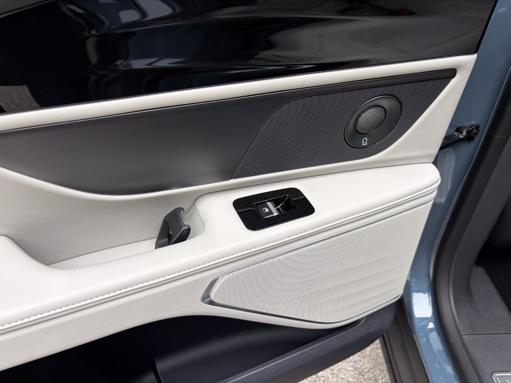 New 2026 Lincoln Nautilus Reserve w/ Jet Appearance Package AWD/4WD image 19