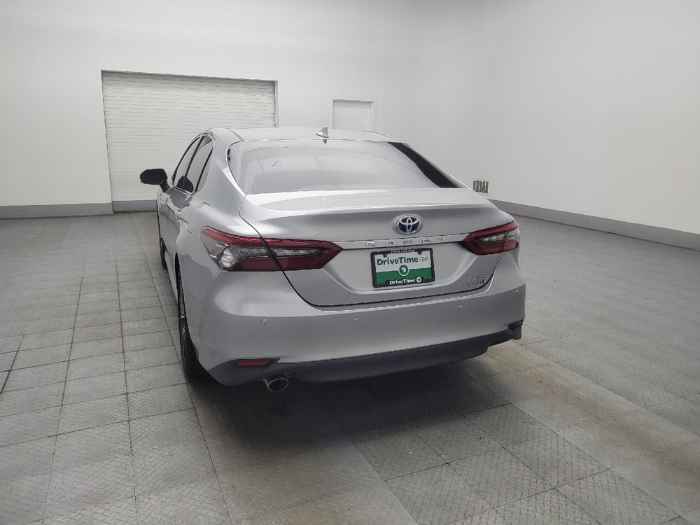 Used 2021 Toyota Camry XLE w/ Navigation Upgrade Package FWD image 5