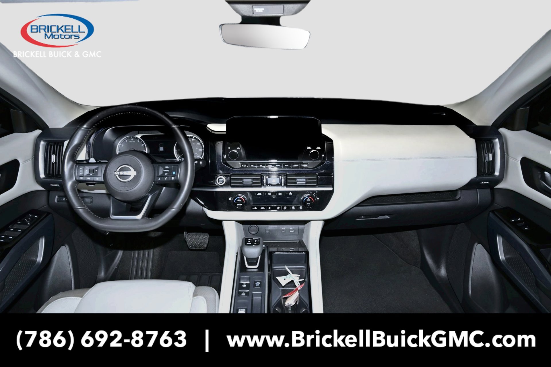 Used 2024 Nissan Pathfinder SL FWD image 16