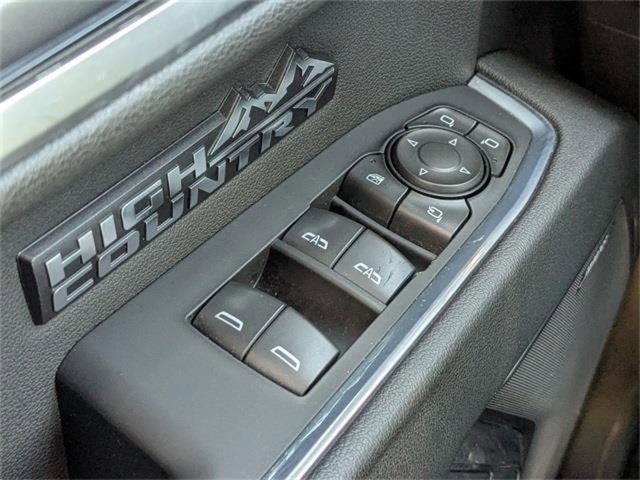 Used 2023 Chevrolet Silverado 1500 High Country w/ Technology Package image 30