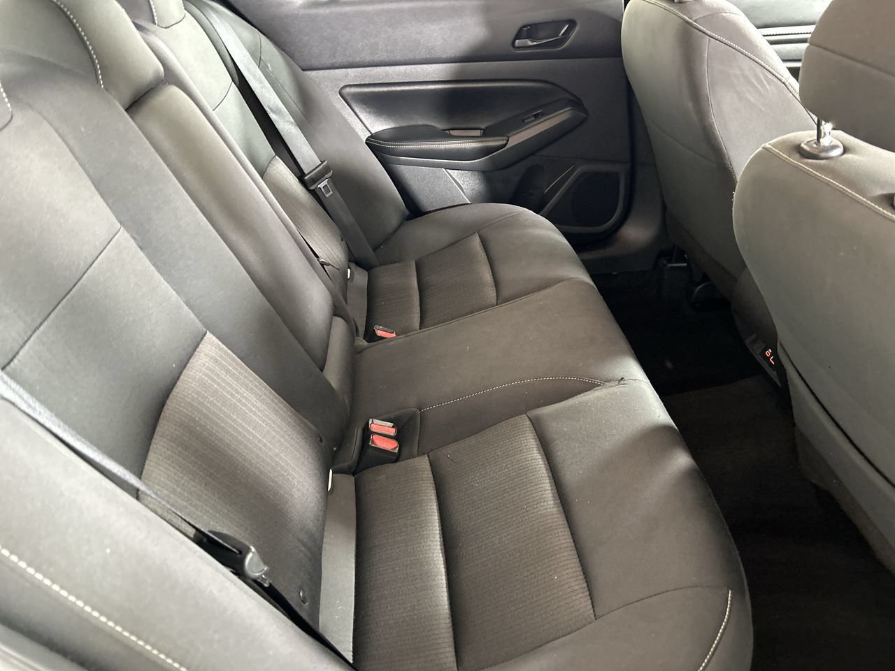 Used 2025 Nissan Altima 2.5 SV FWD image 25