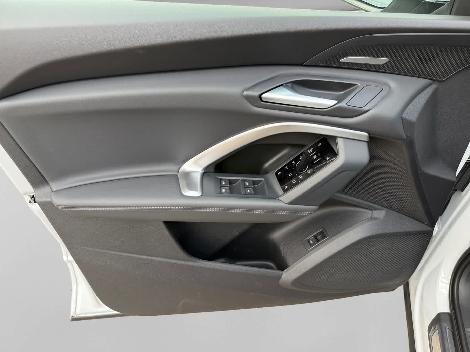 New 2026 Audi Q5 Premium Plus AWD/4WD image 10