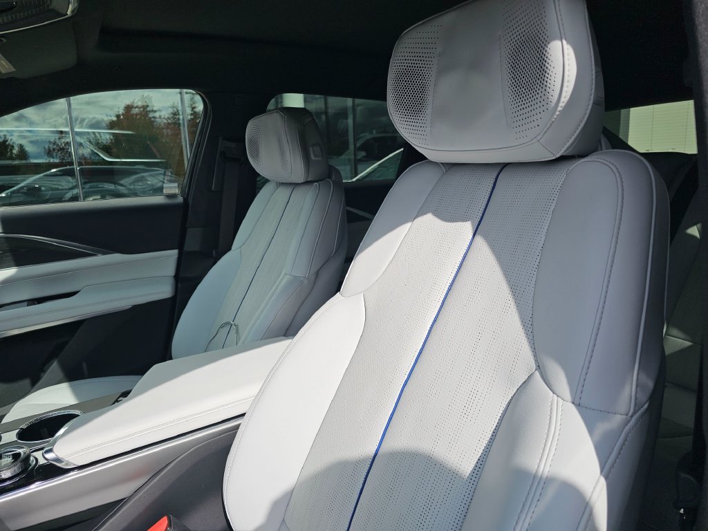 Certified 2024 Cadillac Lyriq Sport AWD/4WD image 25