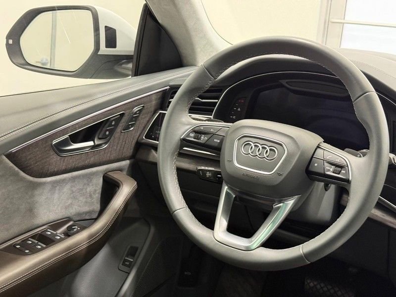 Used 2021 Audi Q8 Prestige image 12