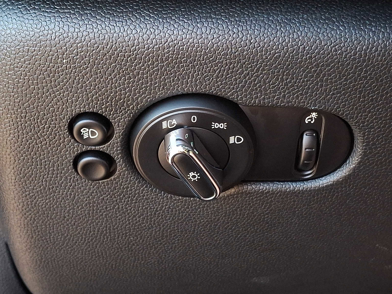 Certified 2023 MINI Cooper S FWD image 23