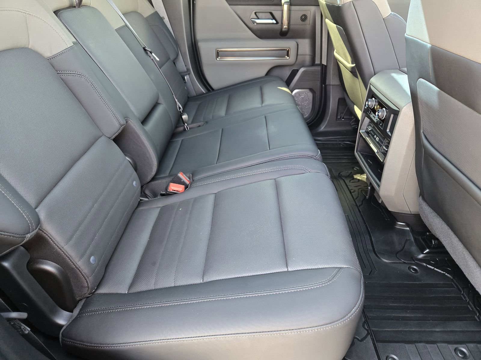 Used 2024 GMC Hummer EV 3X image 30