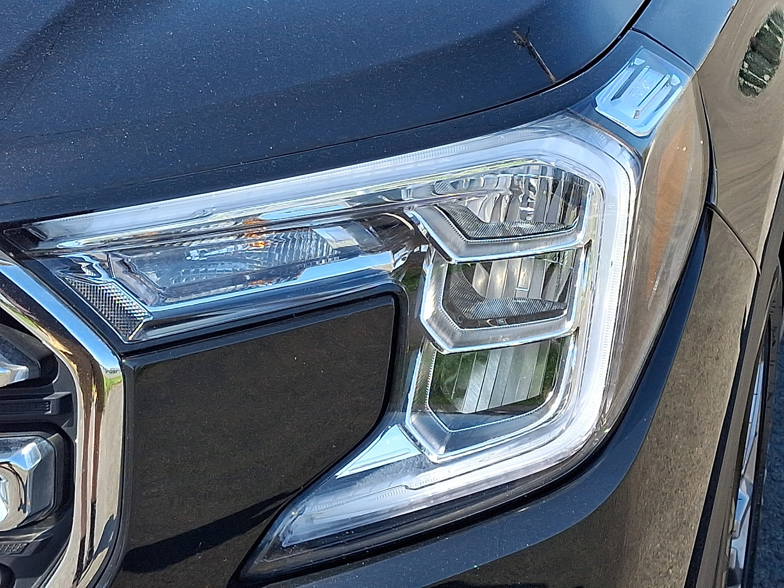 Used 2024 GMC Terrain SLT FWD image 10