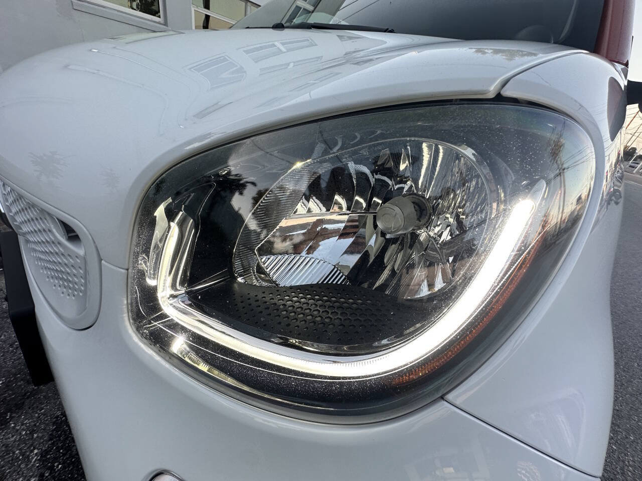 Used 2016 smart fortwo passion w/ Edition #1 Package RWD image 21