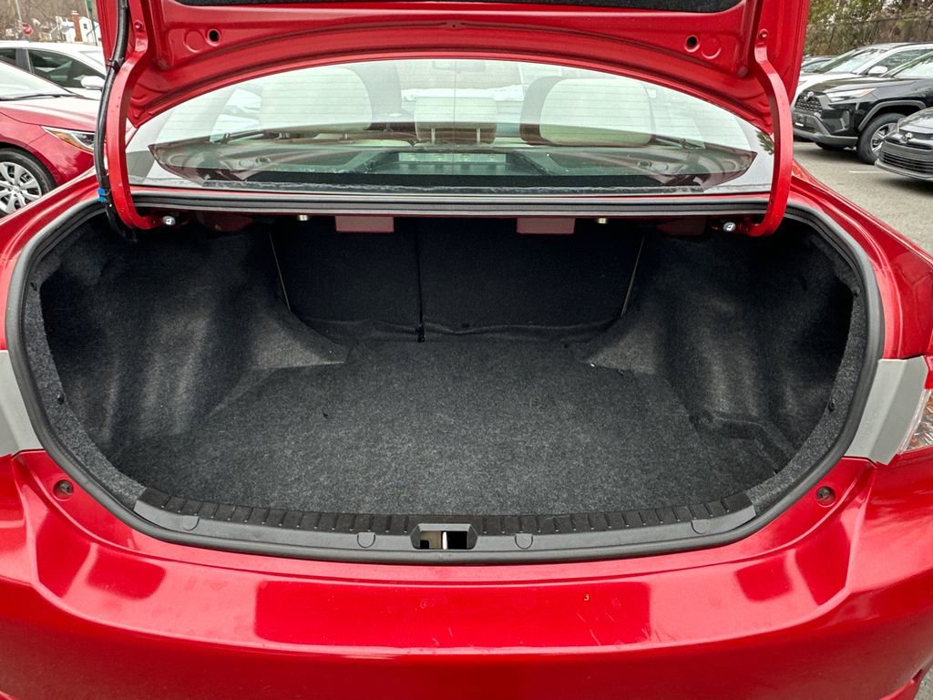 Used 2013 Toyota Corolla LE image 6