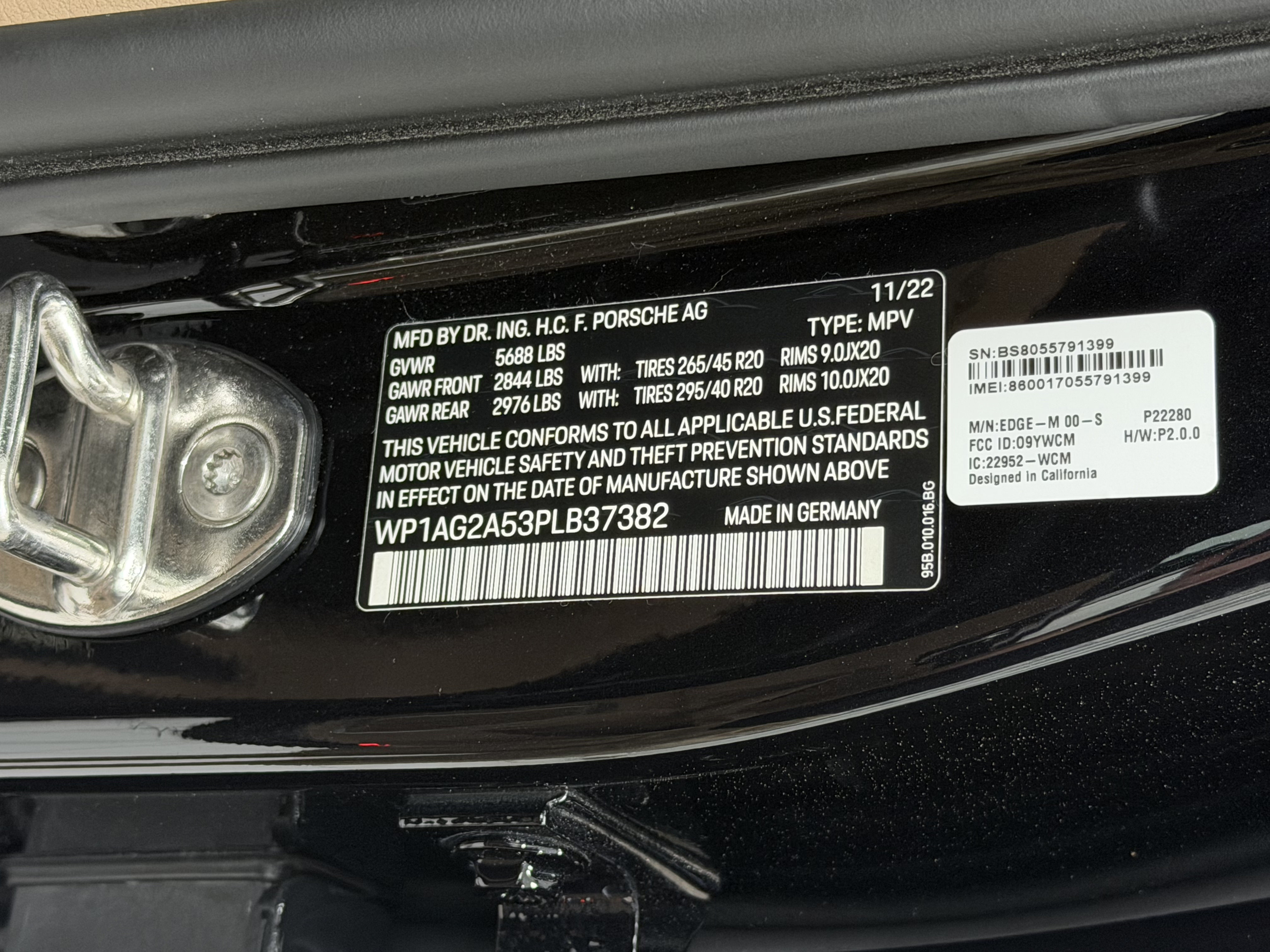 Certified 2023 Porsche Macan S AWD/4WD image 60