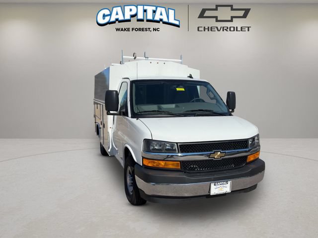 New 2025 Chevrolet Express 3500 w/ Power Convenience Package RWD image 8
