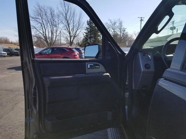 Used 2017 Ford Expedition Limited w/ Equipment Group 301A AWD/4WD image 10