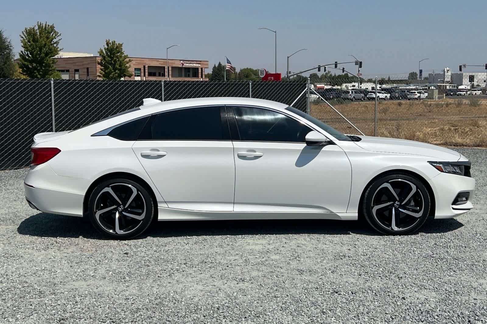 Used 2019 Honda Accord Sport image 9