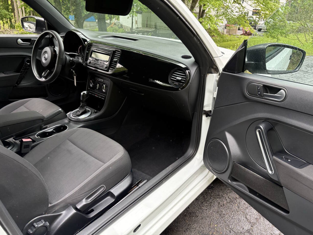 Used 2014 Volkswagen Beetle 1.8T FWD image 11