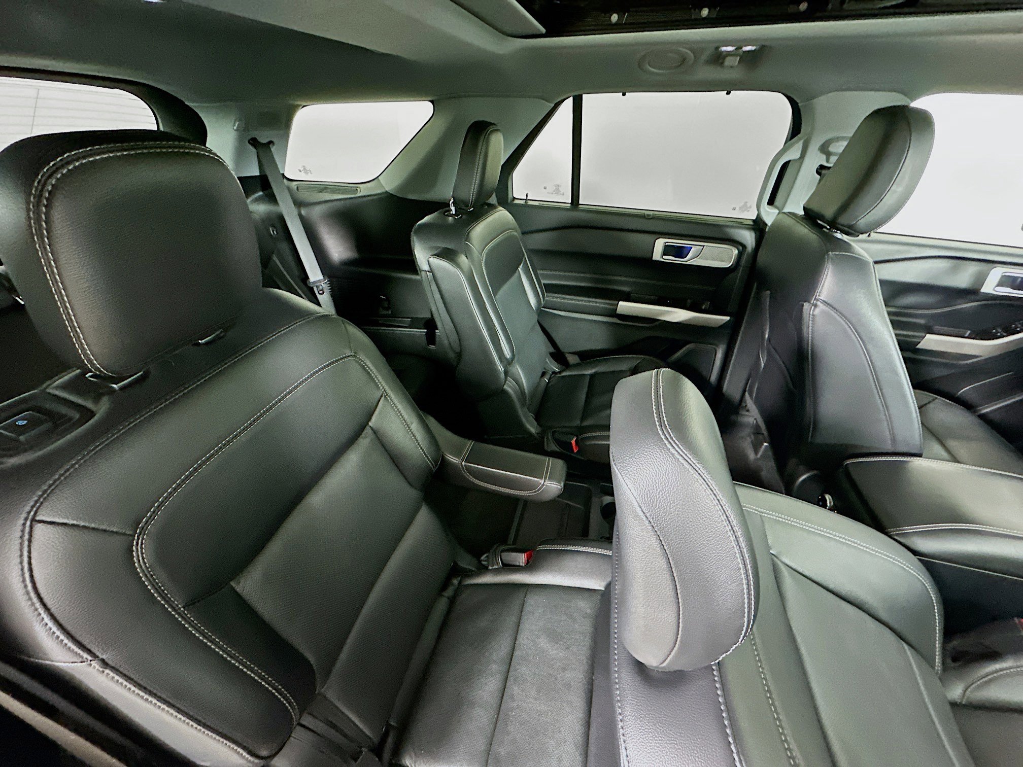 Used 2021 Ford Explorer Limited w/ Equipment Group 301A image 37