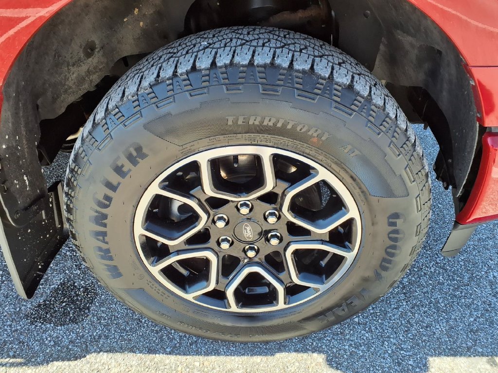 Used 2023 Ford F150 Lariat w/ FX4 Off-Road Package AWD/4WD image 9