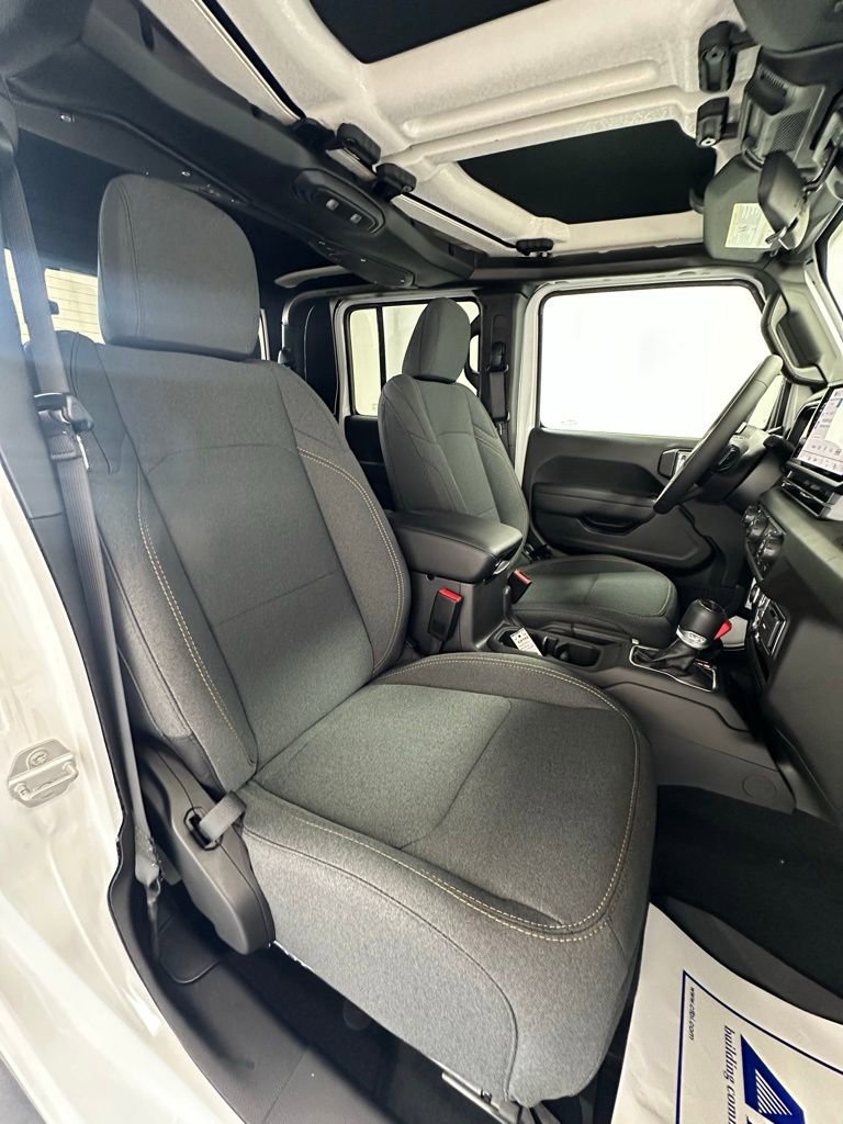 New 2025 Jeep Gladiator Sport AWD/4WD image 19