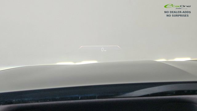 Used 2023 BMW 740i w/ Parking Assistance Package image 39