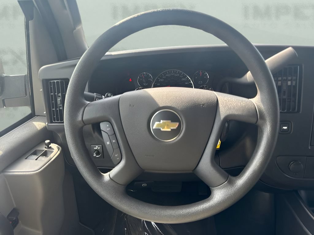 Used 2025 Chevrolet Express 3500 LS RWD image 8