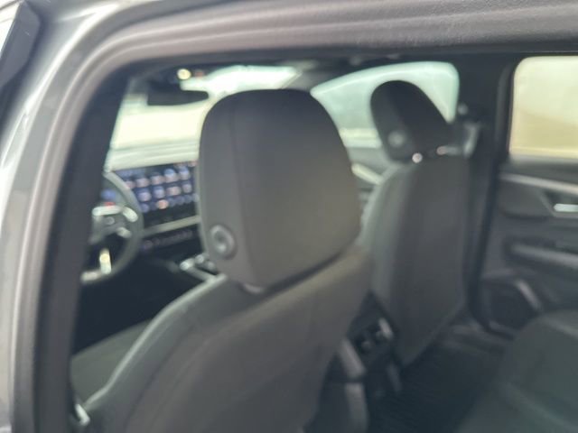 New 2026 Chevrolet Equinox EV LT w/ Comfort Package FWD image 32