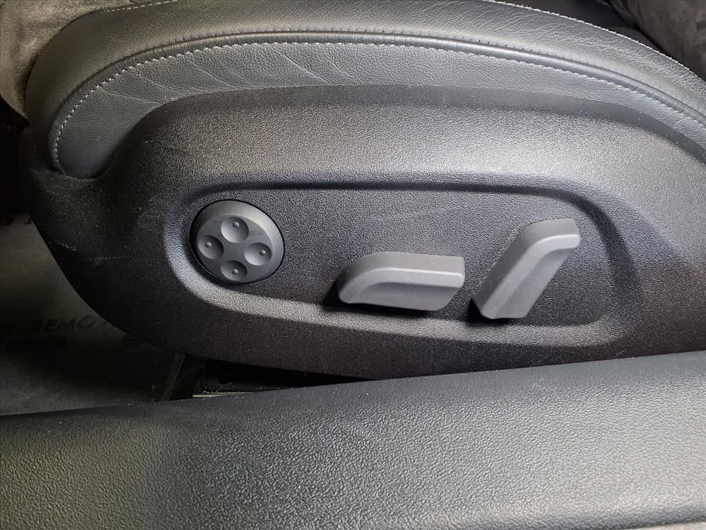 Used 2009 Audi R8 V8 image 15