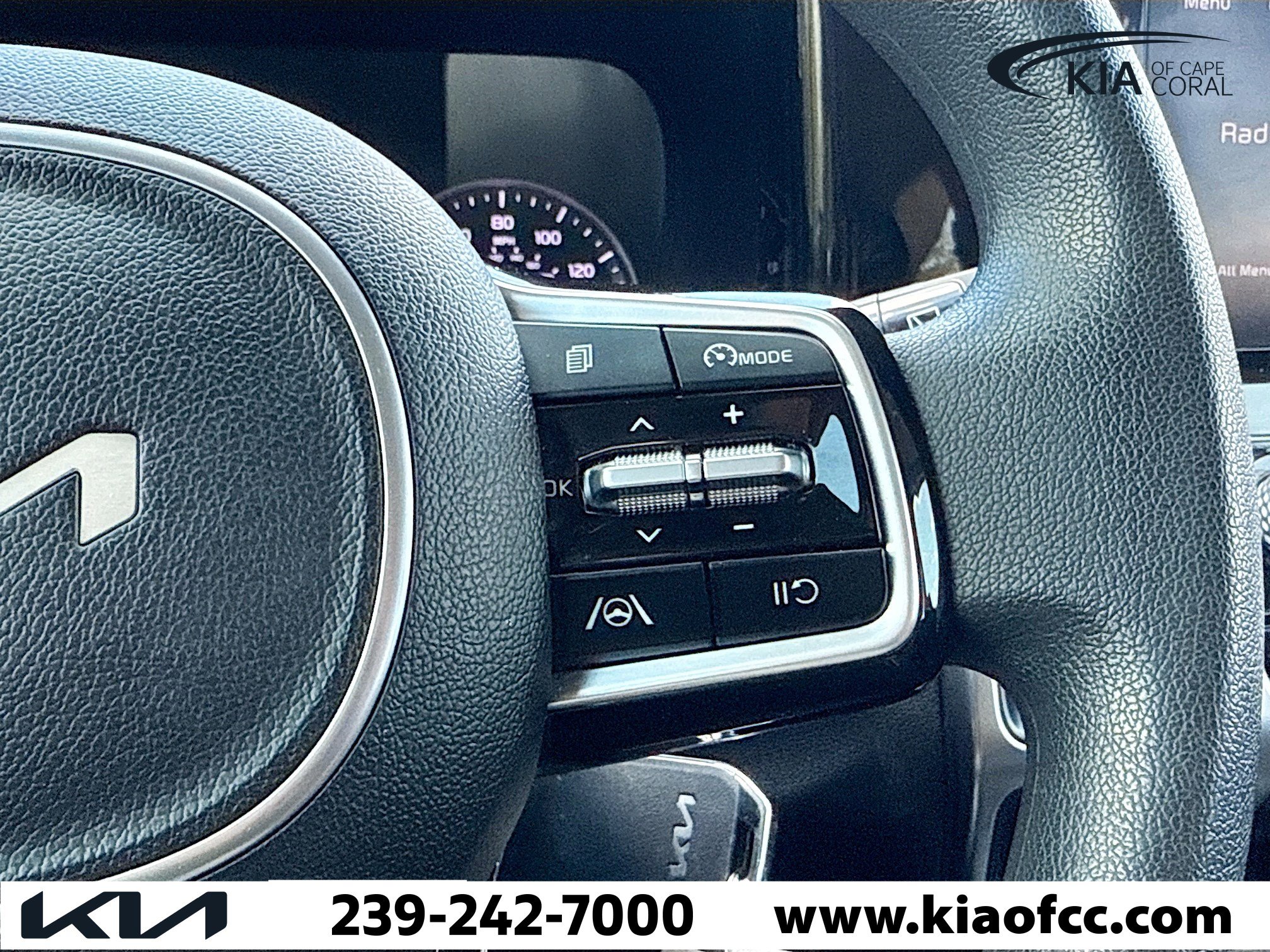 Certified 2023 Kia Sorento LX image 35