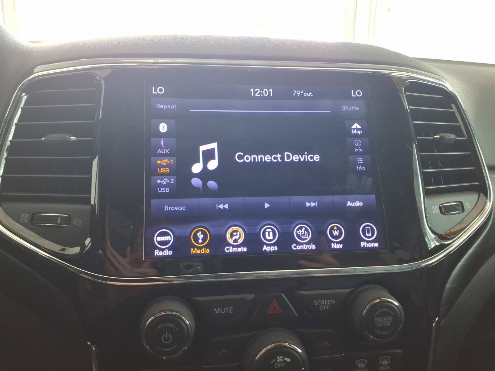 Used 2019 Jeep Grand Cherokee Altitude AWD/4WD image 30