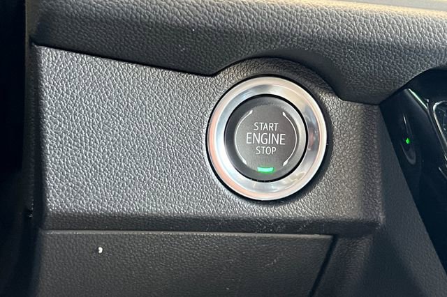 Used 2024 Chevrolet Traverse LS w/ Midnight/Sport Edition FWD image 31