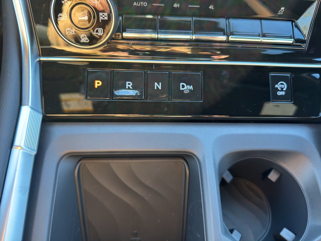 New 2026 Nissan Armada SL w/ Captain's Chari Seat Package image 15