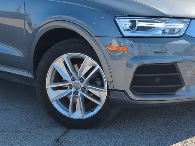Used 2017 Audi Q3 2.0T Premium w/ Convenience Package FWD image 2