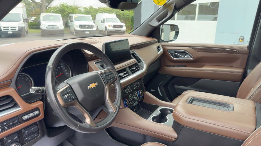 Used 2021 Chevrolet Tahoe High Country w/ Premium Package image 9