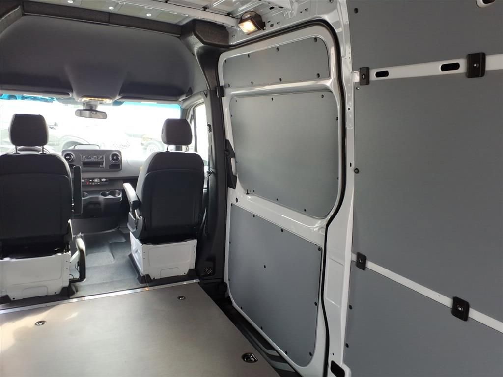 New 2026 Mercedes-Benz Sprinter 2500 image 27