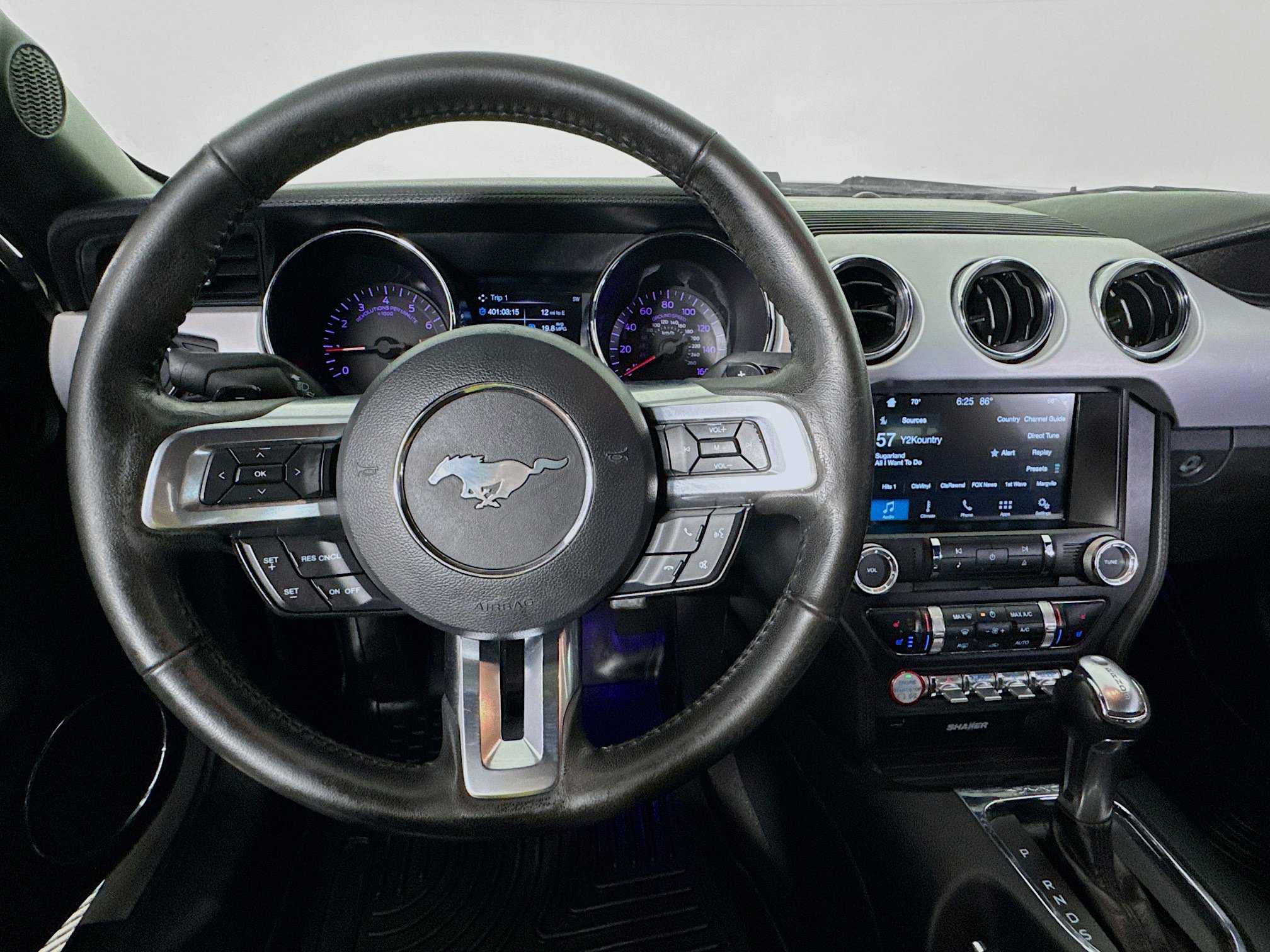 Used 2017 Ford Mustang Premium RWD image 10