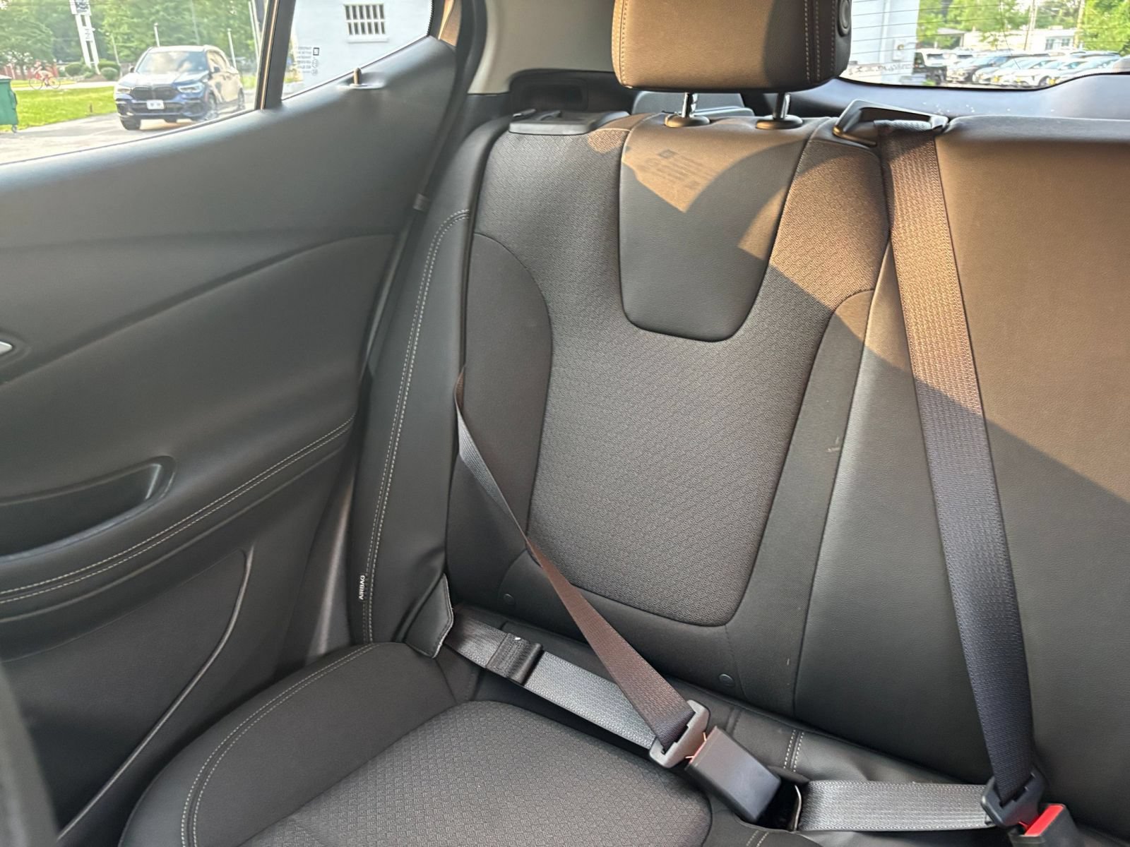 Used 2025 Buick Encore GX Preferred FWD image 37