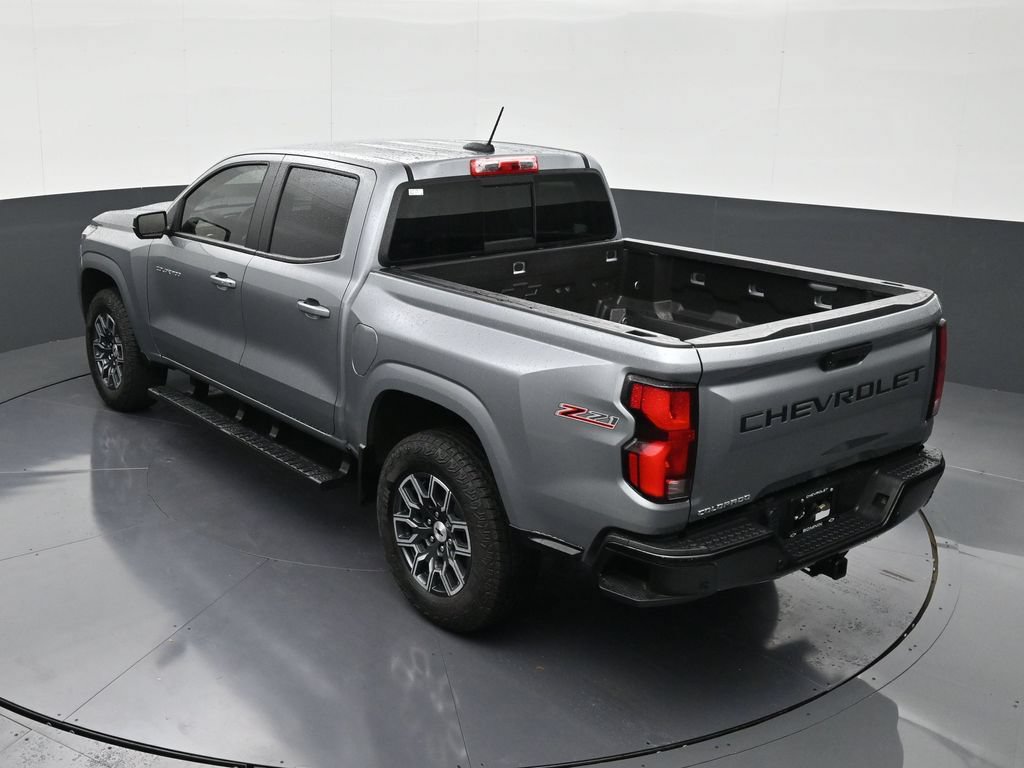 Used 2025 Chevrolet Colorado Z71 AWD/4WD image 14