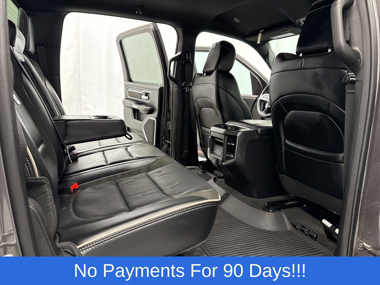 Used 2023 RAM 1500 Laramie AWD/4WD image 39