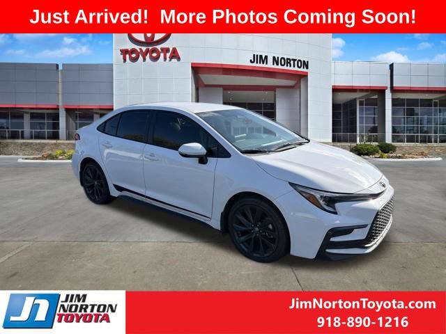 Used 2026 Toyota Corolla SE FWD image 1