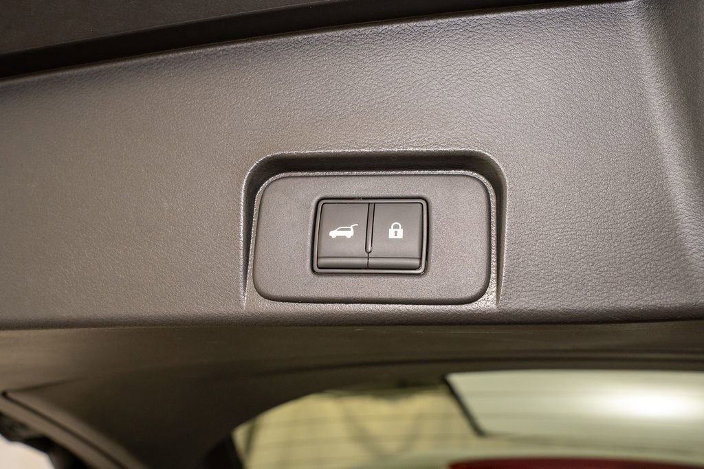 Certified 2023 Nissan Rogue SV w/ SV Premium Package image 6