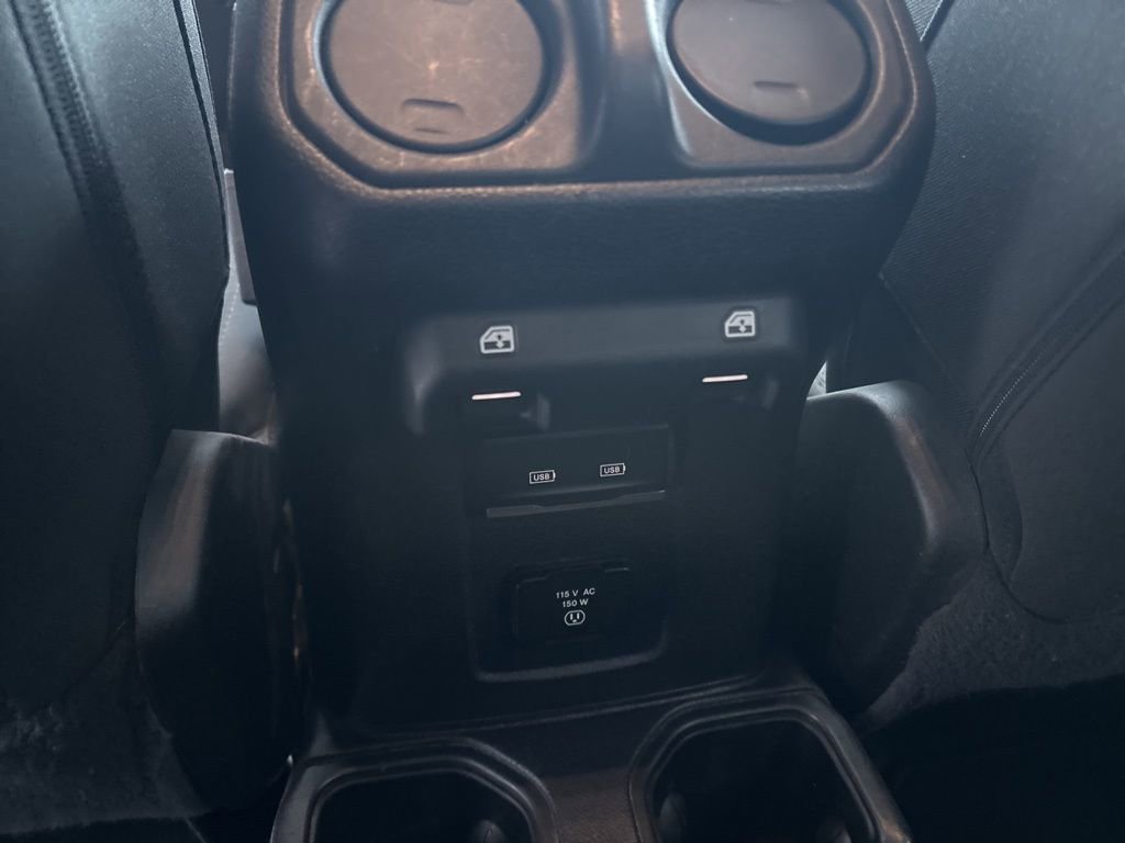 Used 2022 Jeep Wrangler Unlimited Sahara w/ Cold Weather Group AWD/4WD image 12