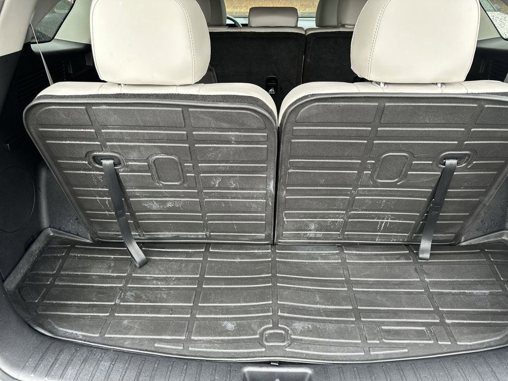 Used 2025 Kia Sorento S w/ Panoramic Sunroof Package image 21