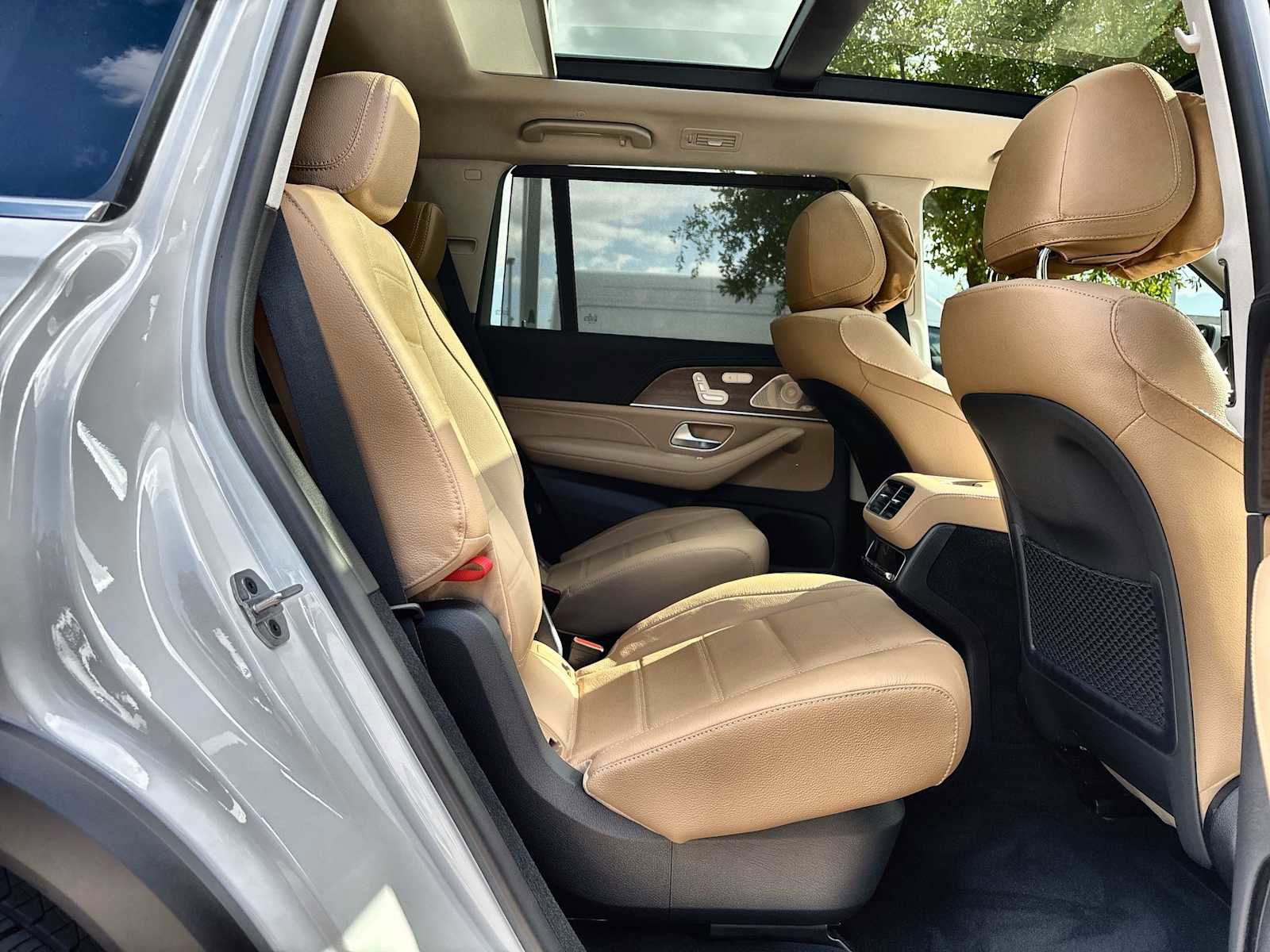 New 2026 Mercedes-Benz GLS 450 4MATIC image 19