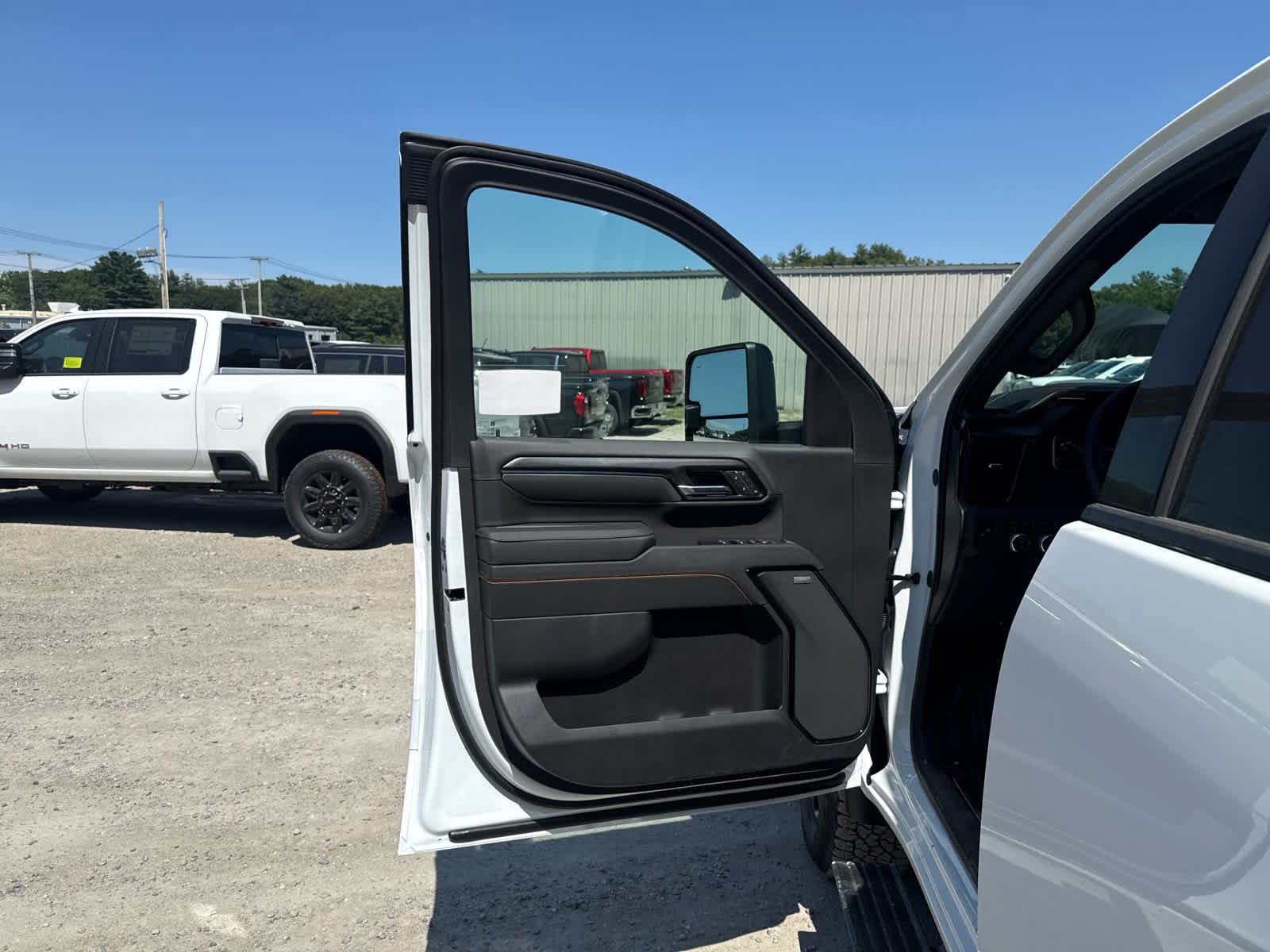 New 2026 GMC Sierra 2500 AT4 w/ AT4 Preferred Package AWD/4WD image 11