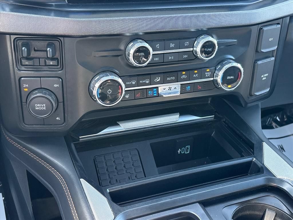 Used 2023 Ford F450 Platinum w/ FX4 Off-Road Package AWD/4WD image 35