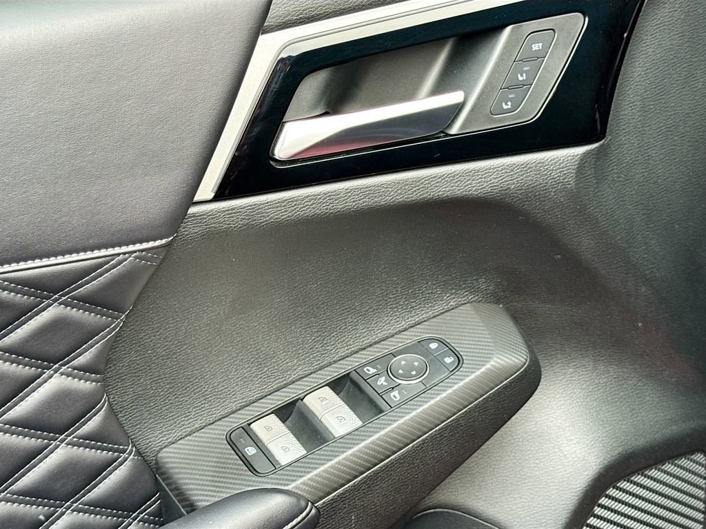 Used 2023 Mitsubishi Outlander SEL AWD/4WD image 27