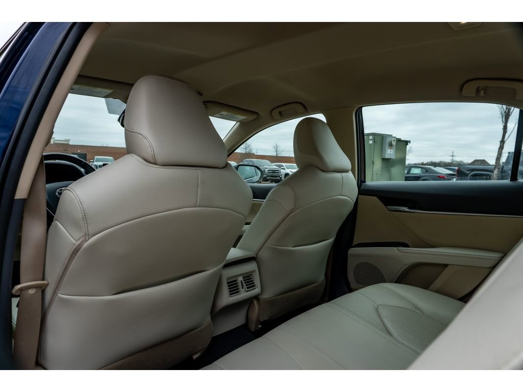 Used 2021 Toyota Camry XLE w/ Navigation Package image 12