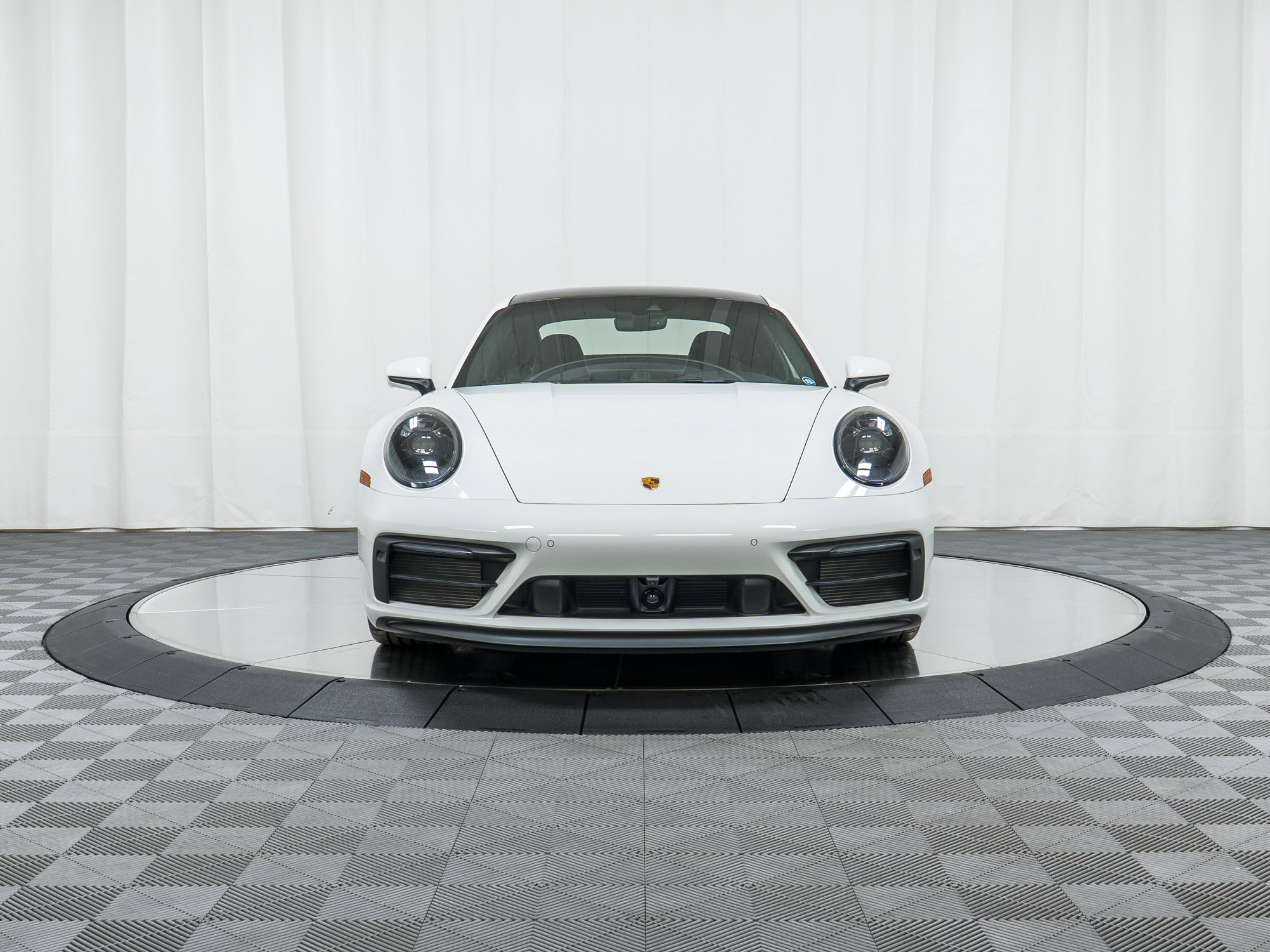 Certified 2024 Porsche 911 Carrera GTS image 10