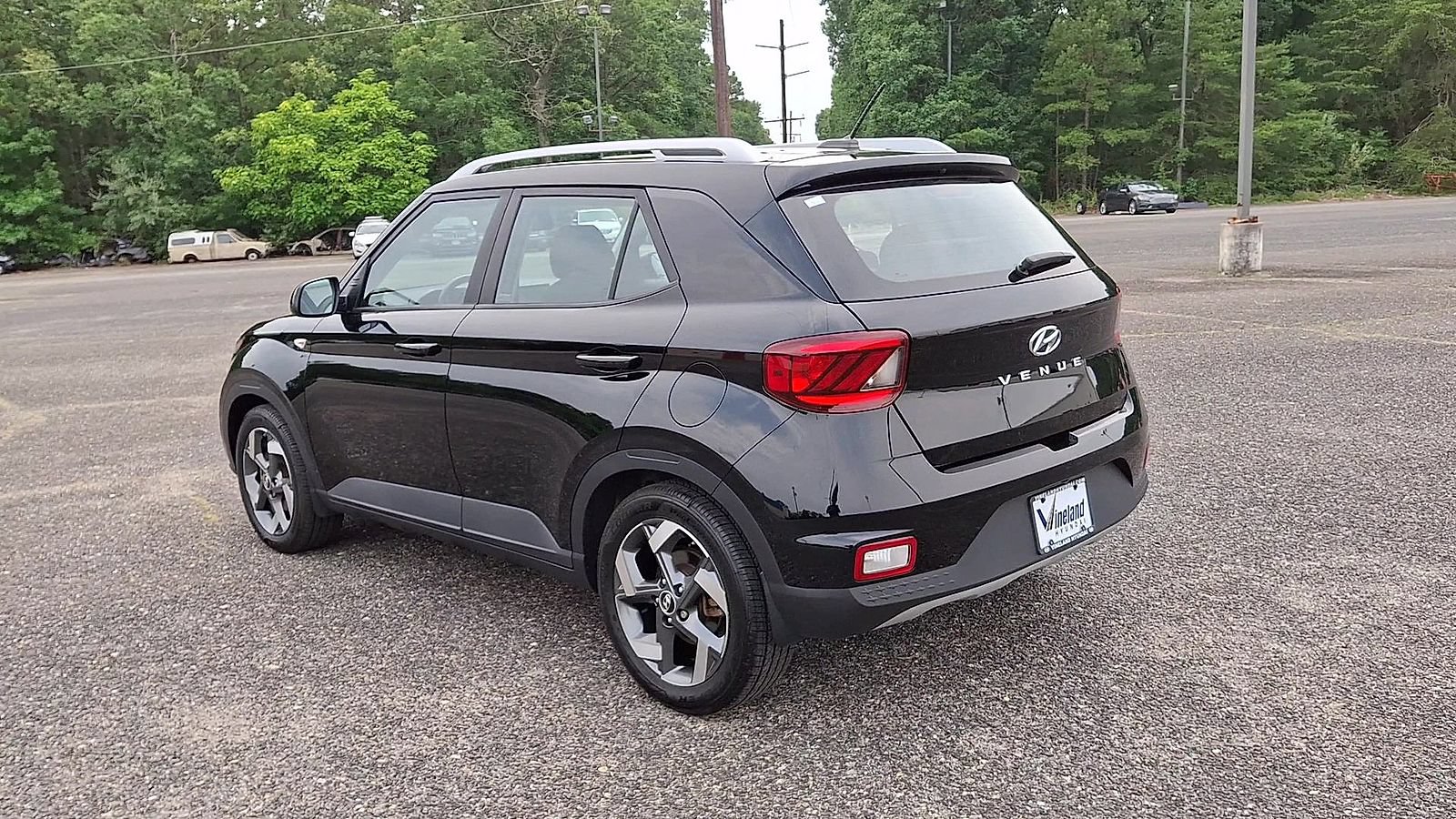 Used 2023 Hyundai Venue SEL FWD image 6