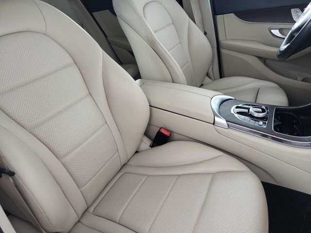 Used 2019 Mercedes-Benz GLC 350e 4MATIC image 13