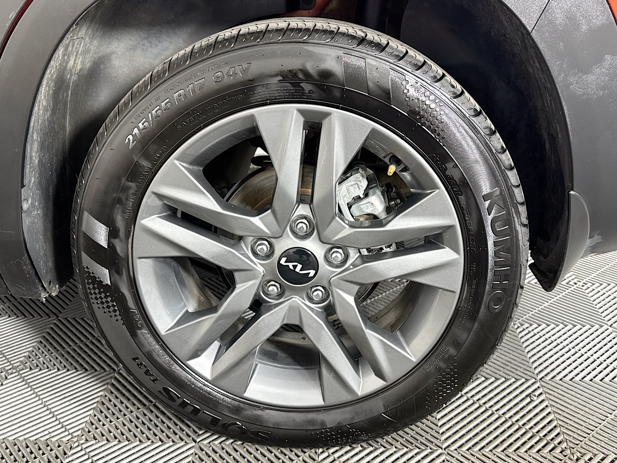 Used 2023 Kia Seltos S w/ Navigation Package FWD image 41