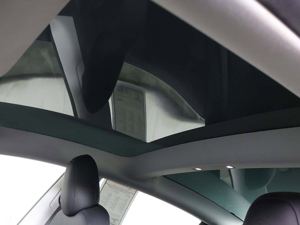 Used 2023 Tesla Model 3 Performance image 21